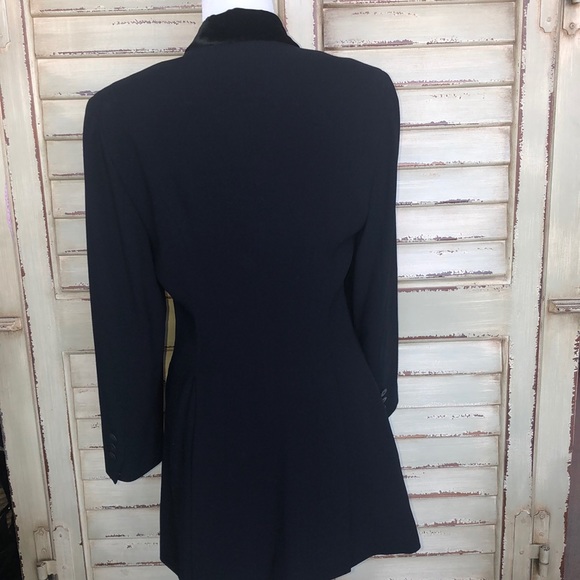 Vintage DKNY Blazer - Picture 3 of 8